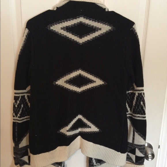 Cardigan - Picture 4 of 4